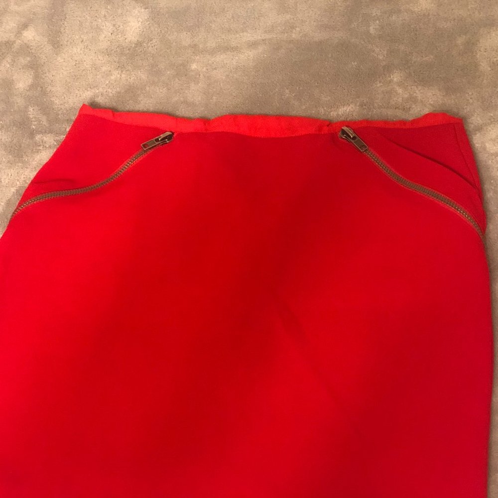 BCBGeneration Red Skirt - Picture 4 of 9